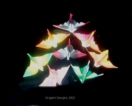 These are ceremonial or congratulatory crane models. They are very beautiful with many folds!